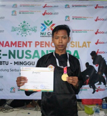 Mahasiswa Prodi Fisika Menyumbang Medali Emas Dalam Kejuaraan Pencak Silat Se-Nusantara NU CUP 3 di kediri.